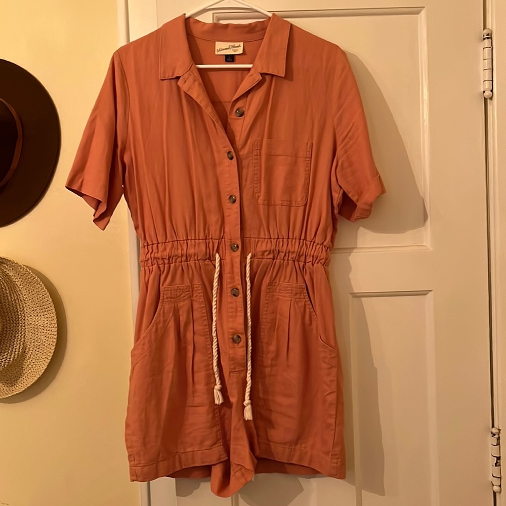 Universal Thread Salmon color utility romper